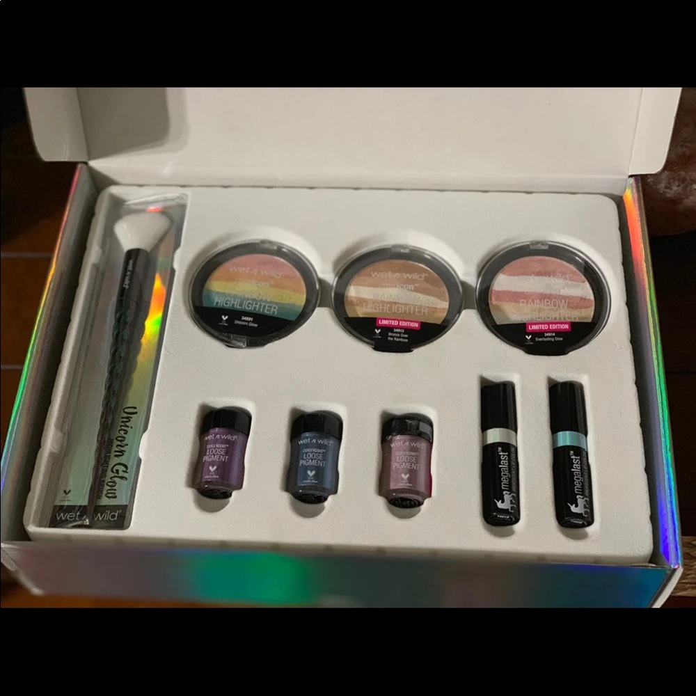 Wet N Wild limited edition unicorn box set
